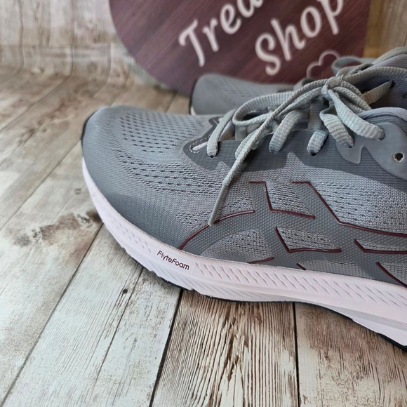 Men\'s ASICS GT-1000 12 Gray White Athletic Shoes Size 9 main image 6
